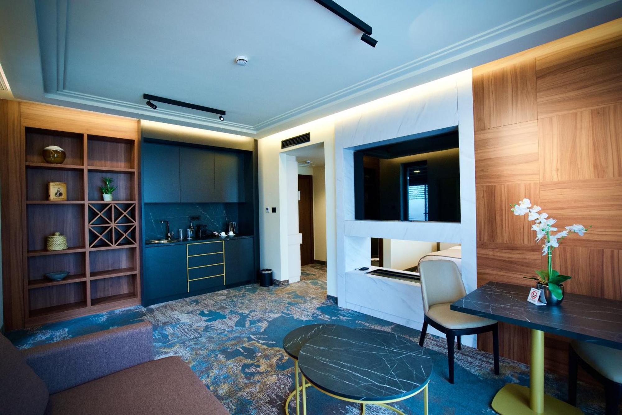 Hotel Kocka Vrnjačka Banja Extérieur photo